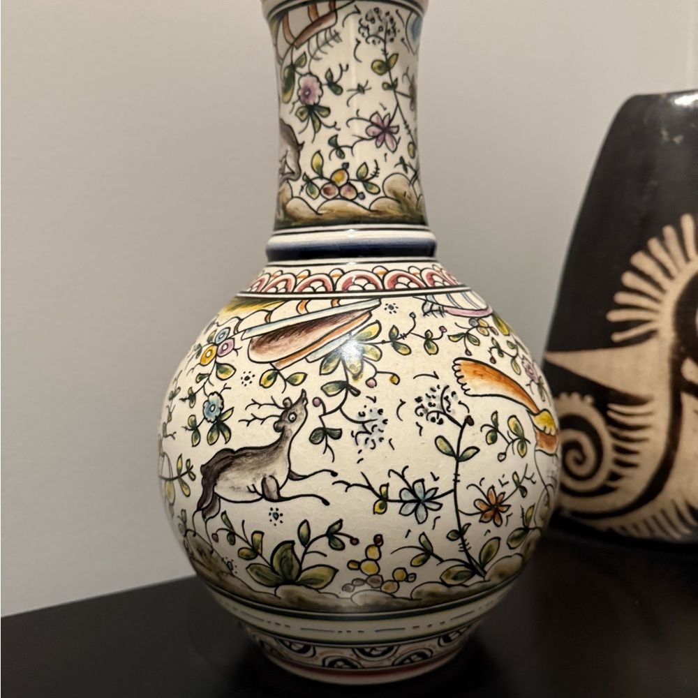 Williams Sonoma Limited # Hand Painted Provençal Animal Vase, Coimbra - Picture 3 of 7